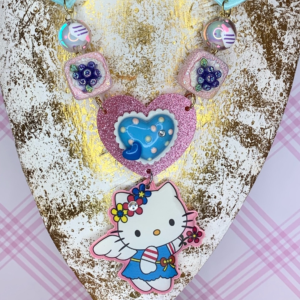 Japan dessert cake charm necklace kawaii kitty hearts pastel decora fairy